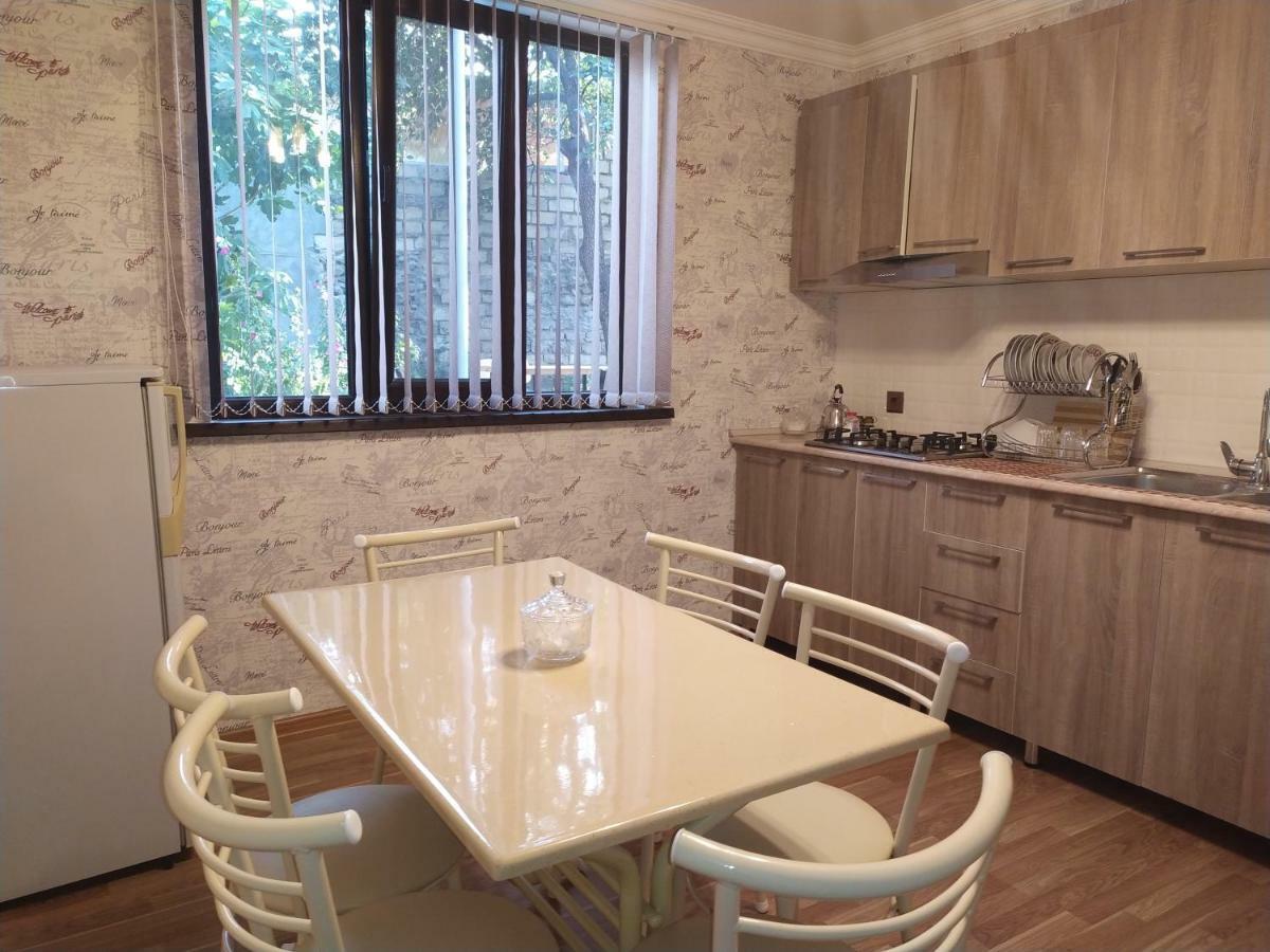 Ganja Apartment 外观 照片